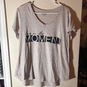 Live in The Moment NWT Top!